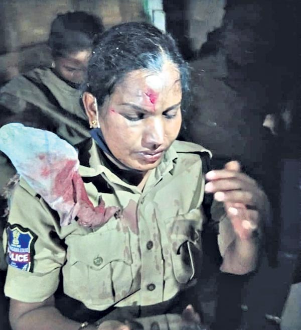 పట్టాల పేరిట బీజేపీ నాటకం