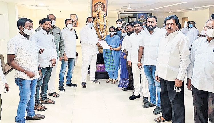 పేదల సంక్షేమానికి ప్రభుత్వం కృషి