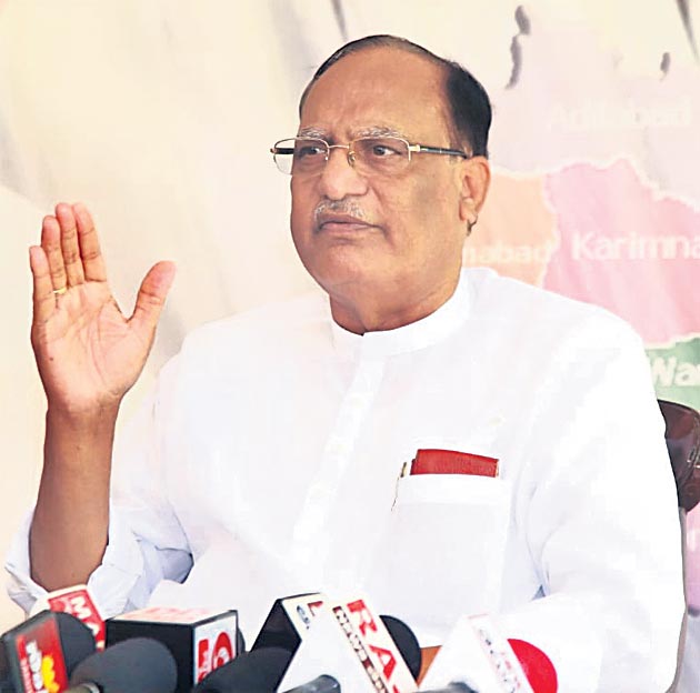 పులివెందులలోనే గడీల పాలన