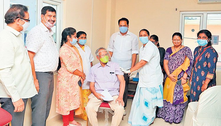 కరోనా పట్ల ప్రజలందరూ అప్రమత్తంగా ఉండాలి