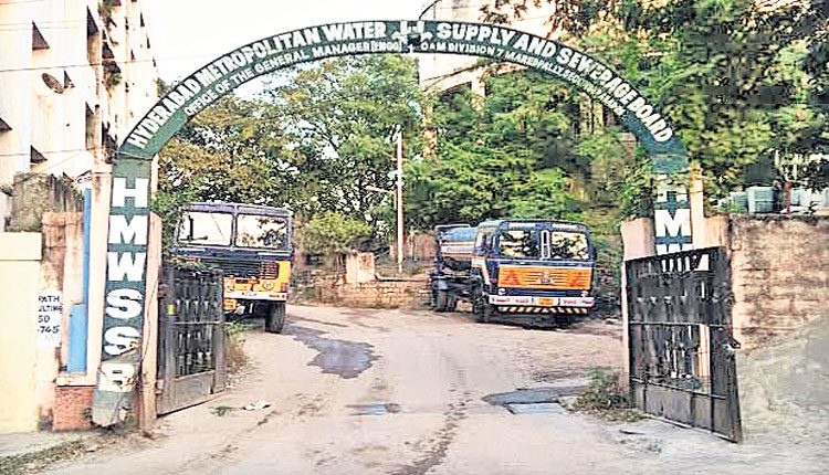 ఆధార్‌ అనుసంధానం చేసుకోవాలి