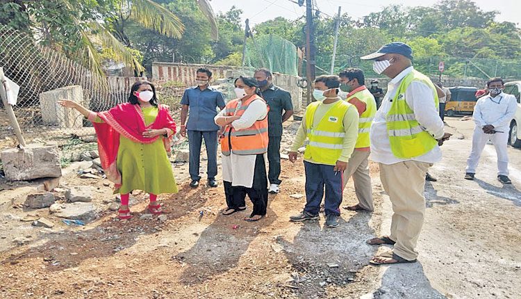 పారిశుధ్యంపై మేయర్‌ ఆకస్మిక తనిఖీ