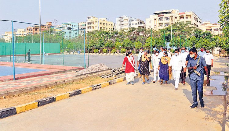 క్రీడాకారులకు మెరుగైన వసతులు