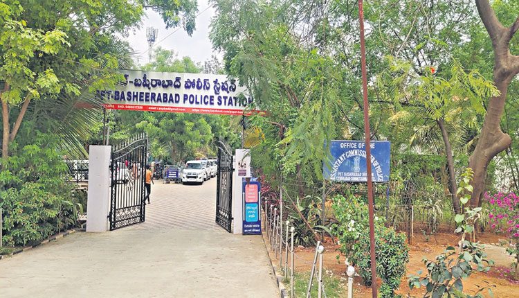 పచ్చటి హరివిల్లు..పేట్‌ బషీరాబాద్‌ ఠాణా