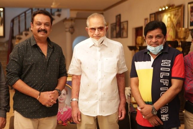 అందరూ బాగుండాలి అందులో నేనుండాలి