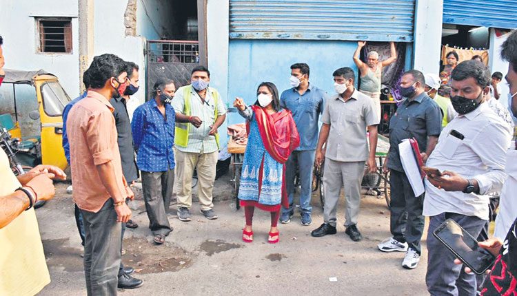 పారిశుధ్యాన్ని పక్కాగా అమలు చేయాలి