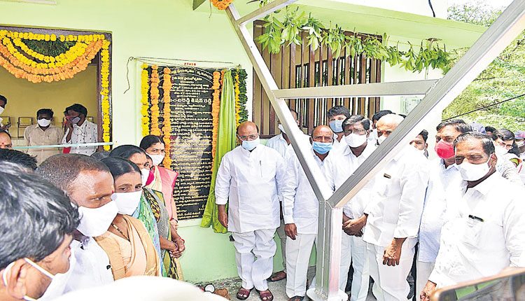 రైతు వేదికలు దేశానికే ఆదర్శం