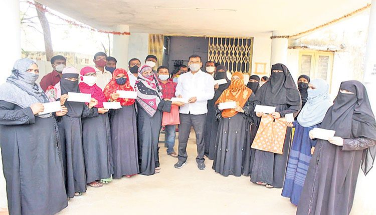 కష్టకాలంలోనూ ప్రజలకు అండగా ప్రభుత్వం