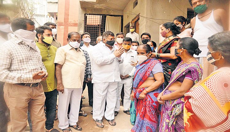 డ్రైనేజీ సమస్యల పరిష్కారానికి చర్యలు