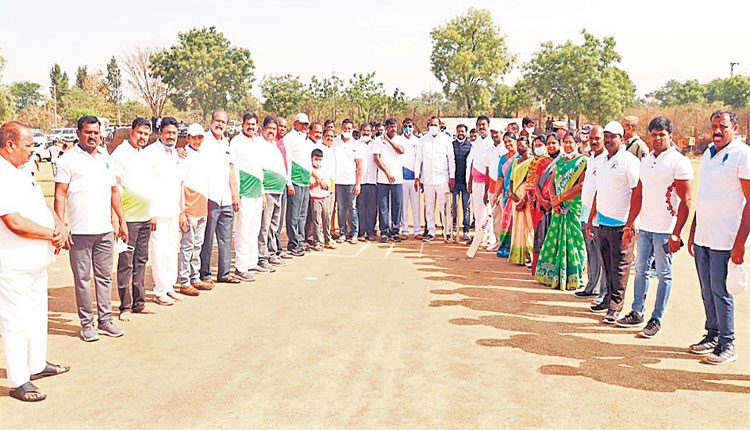 క్రీడలతో మానసిక ఉల్లాసం..