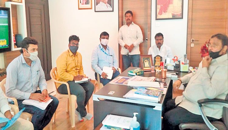 పనుల కోసం ప్రతిపాదనలివ్వండి