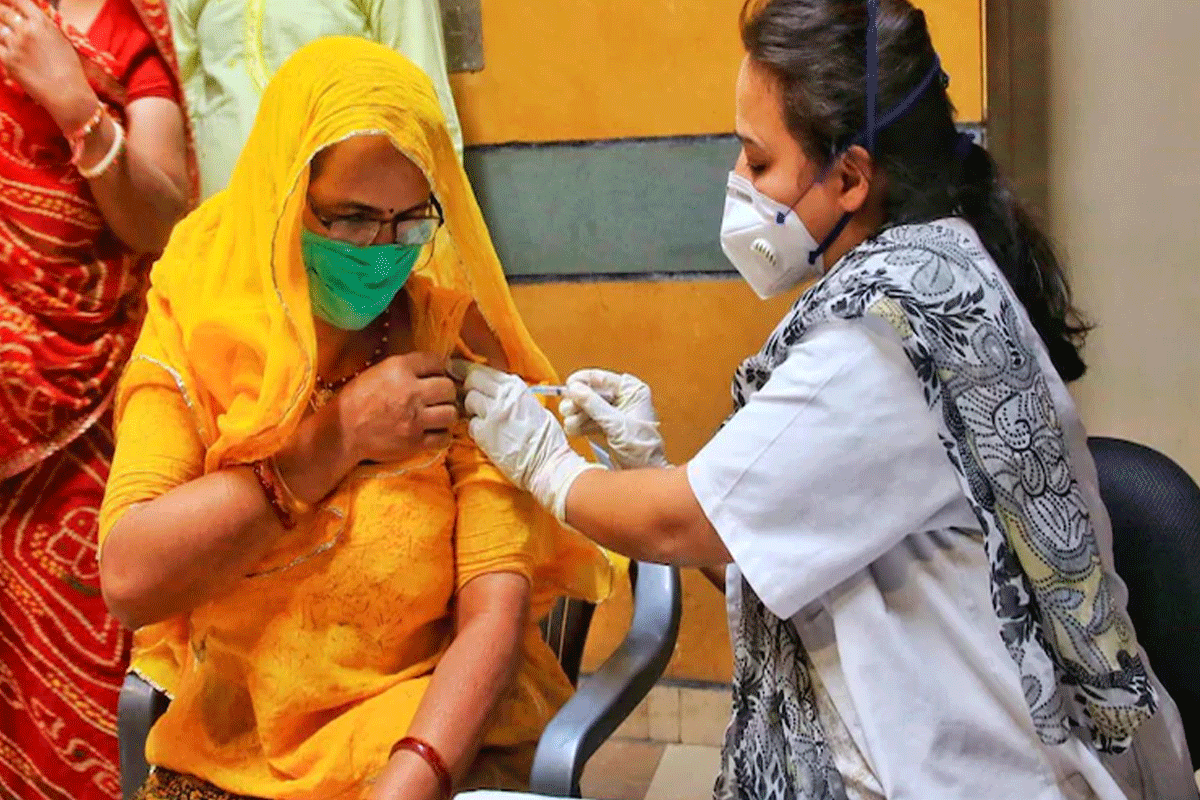 కొవిడ్ వ్యాక్సిన్‌కు బదులుగా యాంటీ రాబిస్ డోసులిచ్చారు..