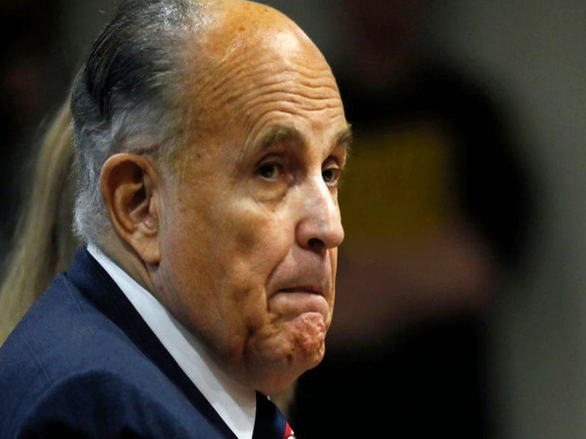 ట్రంప్ వ్యక్తిగత న్యాయవాది ఇంటిపై ఎఫ్‌బీఐ దాడులు