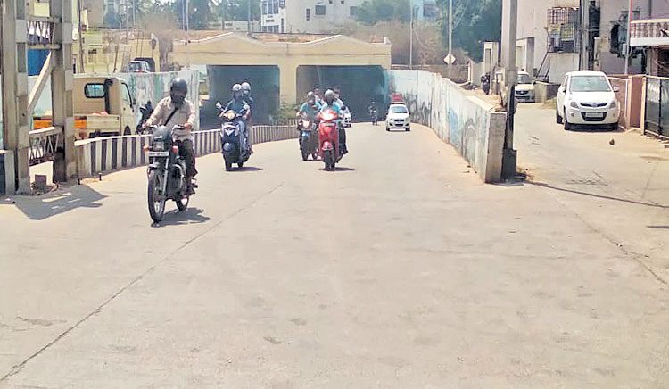 రైల్వే చక్రబంధం నుంచి విముక్తి