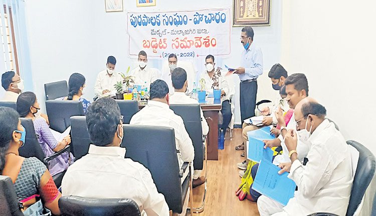 అభివృద్ధికి పెద్దపీట