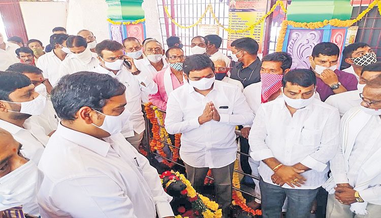 కాళికాదేవి ఆలయ ప్రథమ వార్షికోత్సవం