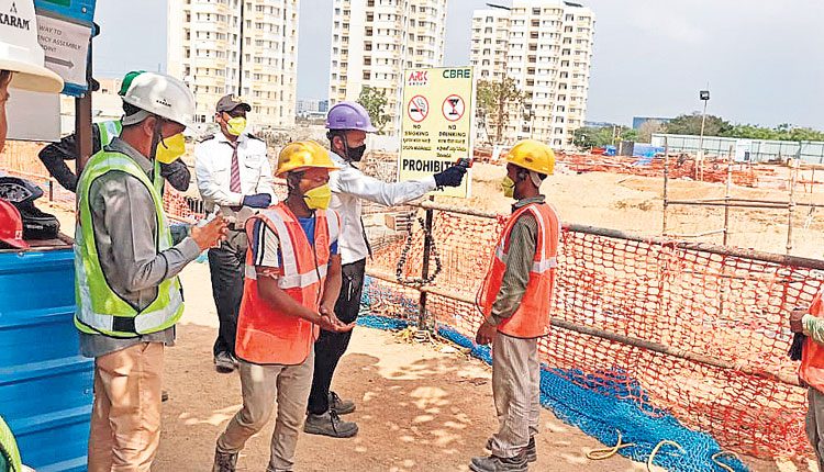 కరోనా కల్లోలం కార్మికులు భద్రం