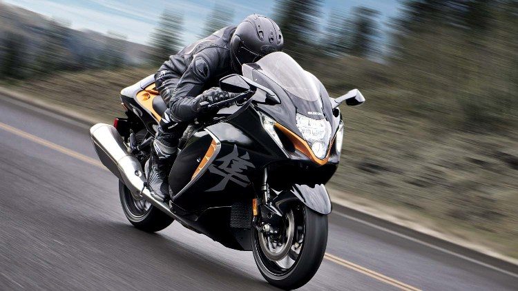 రయ్ మంటూ దూసుకుపోయేవారి కోసం…!