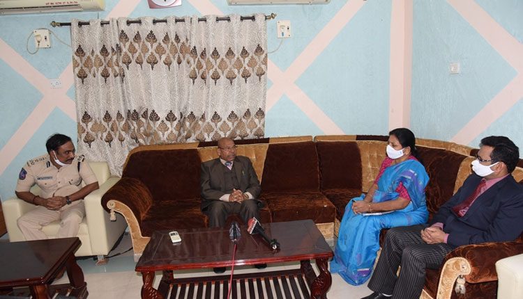 కొవిడ్‌పై అప్రమత్తంగా ఉండాలి