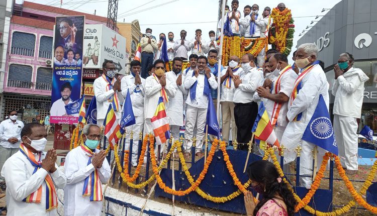 ఆదర్శప్రాయుడు అంబేద్కర్‌