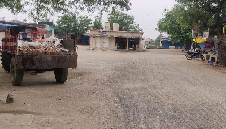 స్వచ్ఛందంగా కట్టడి..