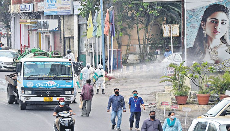 కరోనా నియంత్రణకు బల్దియా కఠిన చర్యలు