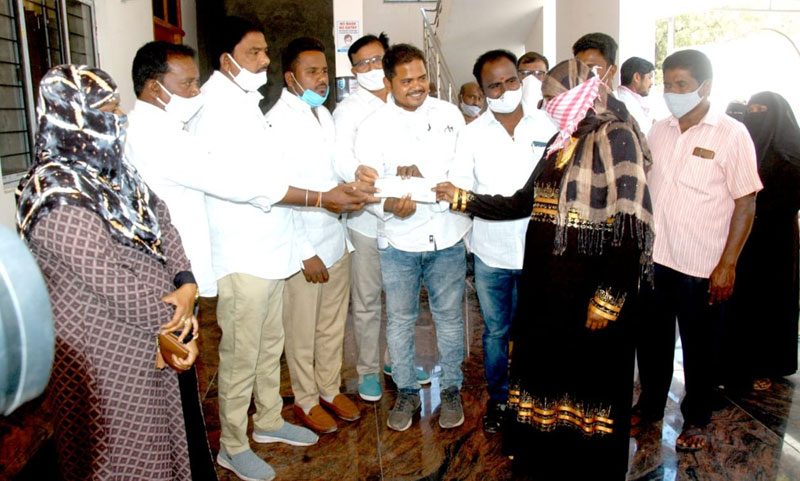 బలహీన వర్గాల అభివృద్ధే కేసీఆర్‌ లక్ష్యం