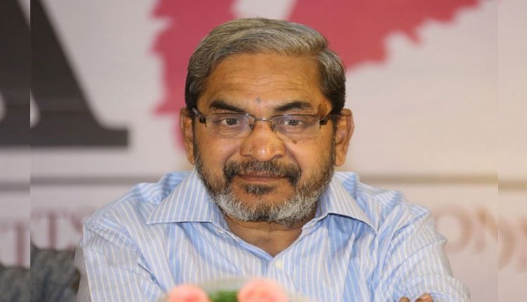 కరోనాతో మృతిచెందిన జర్నలిస్టుల కుటుంబాలకు ఆర్థికసాయం