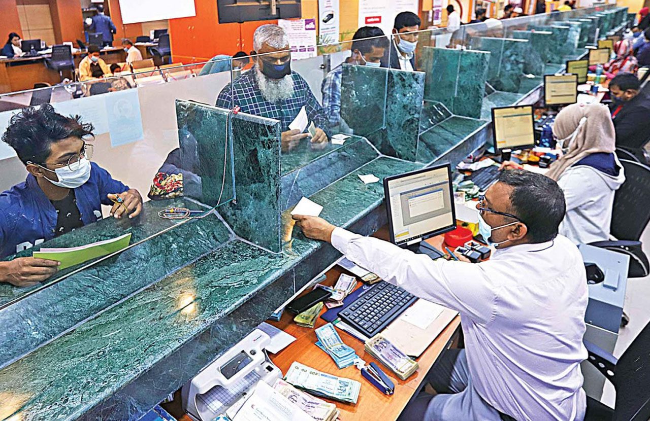 బ్యాంకులకు లక్ష కోట్ల లాభాలు