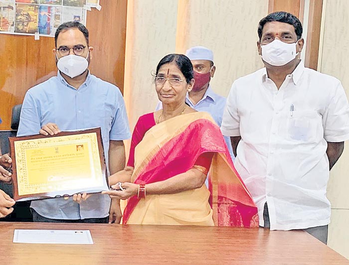 మనోళ్లకు జాతీయ అవార్డులు