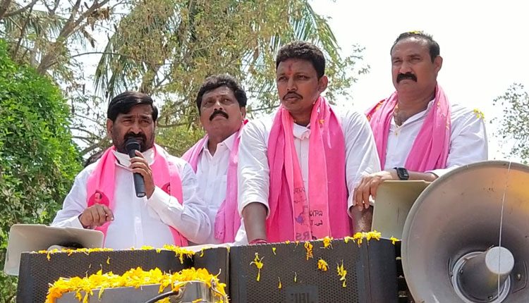 వీధి రౌడీల్లా మాట్లాడుతున్న బీజేపీ నాయకులు: మంత్రి జగదీష్‌ రెడ్డి