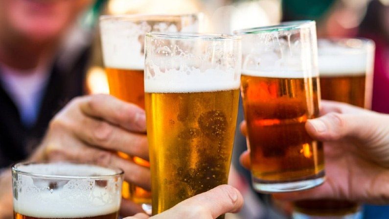 మందుబాబుల‌కు గుడ్ న్యూస్‌.. బీర్ చాలా చీప్‌