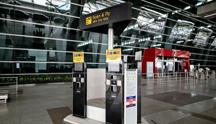 భార‌త్‌ను ట్రావెల్‌  రెడ్ లిస్ట్ జాబితాలో చేర్చిన బ్రిట‌న్‌