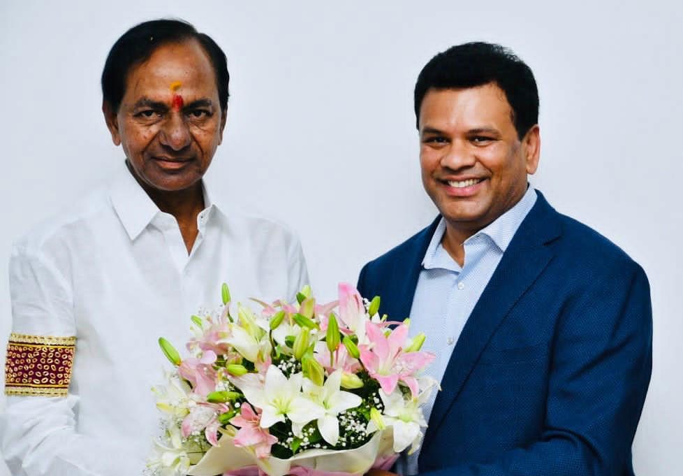 సీఎం కేసీఆర్ త్వరగా కోలుకోవాల‌ని మహేష్ బిగాల ఆకాంక్ష