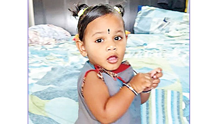 విశాఖ‌లో విషాదం.. ప్రాణ వాయువు అంద‌క ఆగిన చిన్నారి ఊపిరి