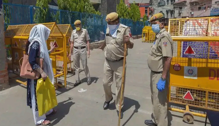 ఢిల్లీలో రెండురోజుల్లోనే 1200‌ల‌కుపైగా కంటైన్‌మెంట్ జోన్లు