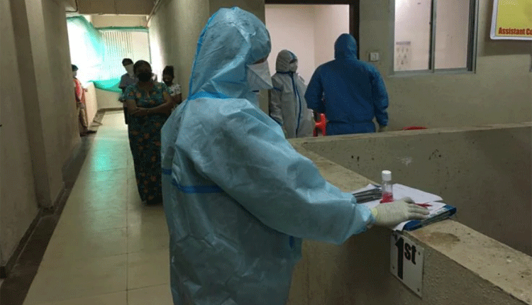 క‌రోనా వార్డులో పెండ్లి చేసుకున్న కేర‌ళ జంట‌