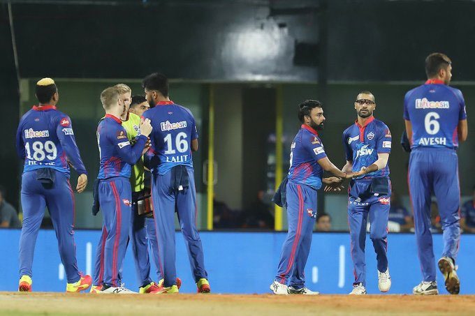 DC vs MI : ఒకే ఓవర్లో రెండు వికెట్లు కోల్పోయిన ముంబై
