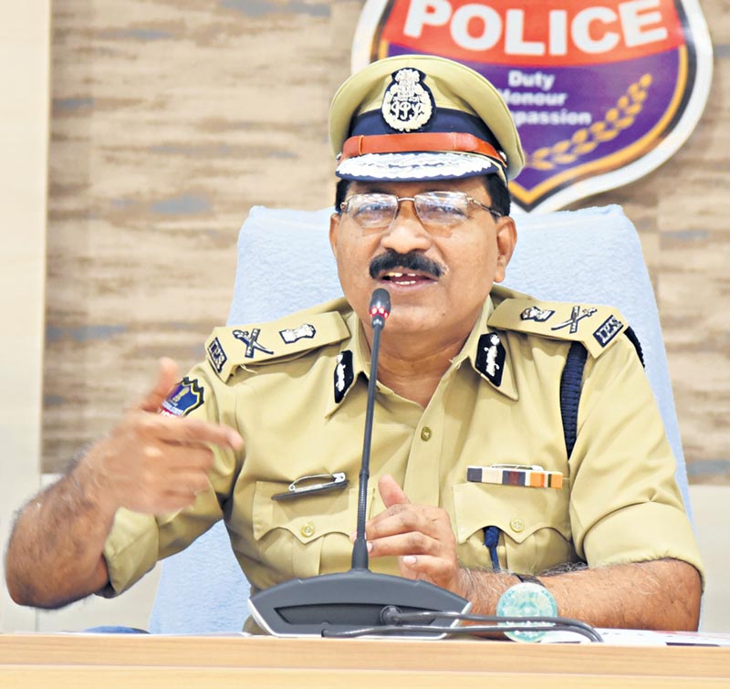 అంత‌రాష్ర్ట స‌రిహ‌ద్దుల్లో ఈ-పాసులు త‌ప్ప‌నిస‌రి : డీజీపీ