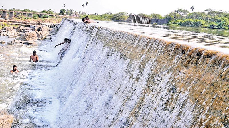 ఆకేరు, పాలేరువాగుల్లో జల సవ్వడి