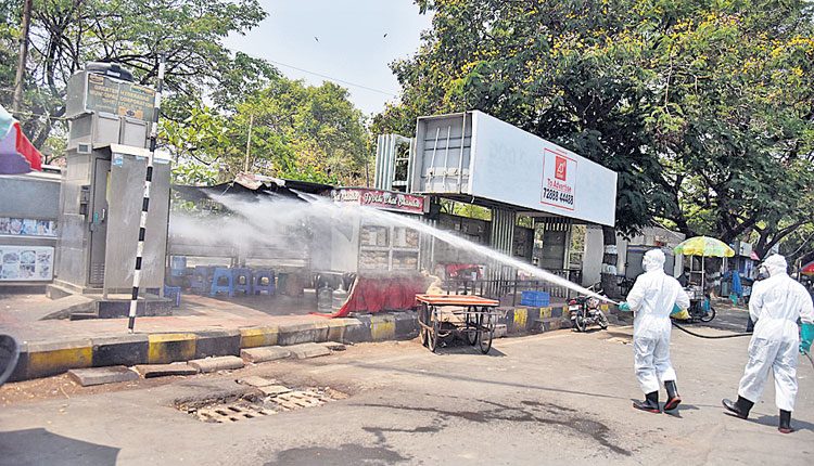 కరోనా కట్టడికి ముమ్మర చర్యలు