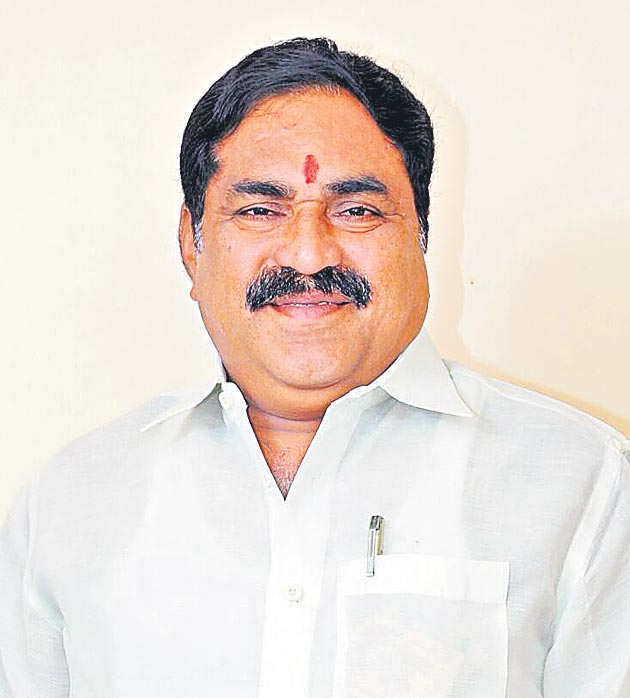 ప్రతి పల్లె ఆదర్శంగా మారాలి