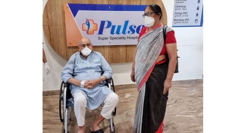 క‌రోనా నుంచి కోలుకున్న ధోనీ పేరెంట్స్‌