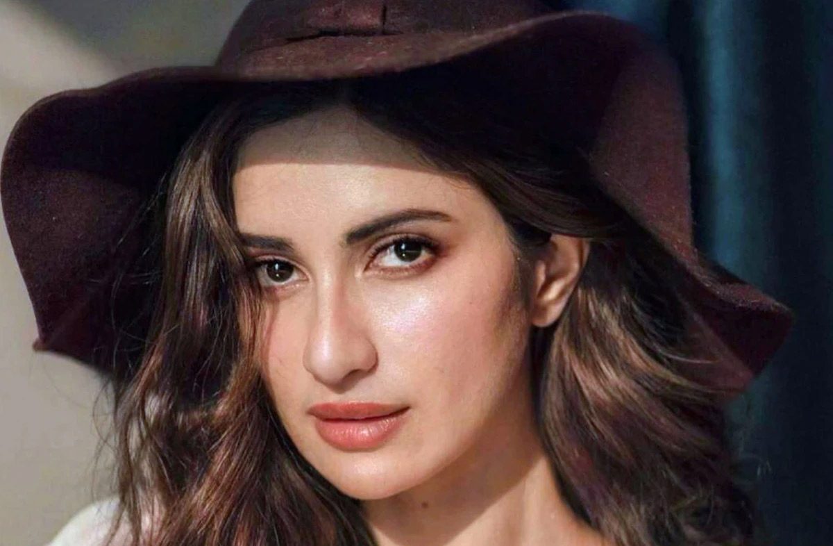 యూపీ పంచాయ‌తీ ఎన్నిక‌ల్లో ఆ అంద‌గ‌త్తె పోటీ