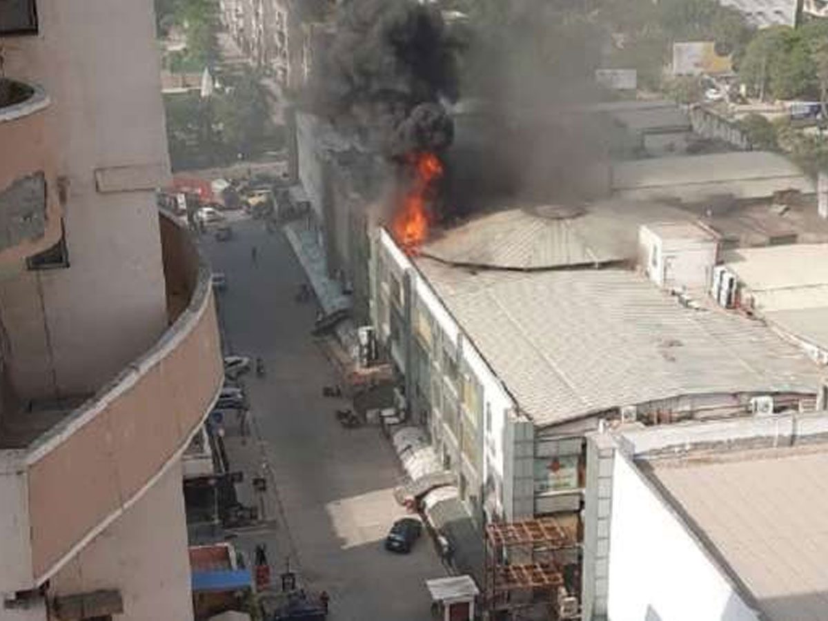 షాపింగ్‌ మాల్‌లో అగ్నిప్రమాదం..