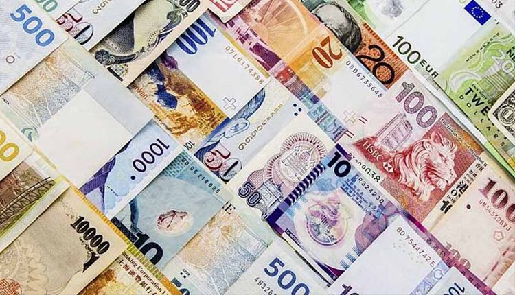 శంషాబాద్‌ విమానాశ్రయంలో విదేశీ కరెన్సీ పట్టివేత