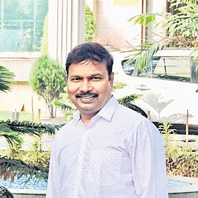 ఇంట్లోనూ మాస్క్‌ మస్ట్‌!