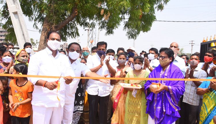 పార్కుల ఏర్పాటుతో ప్రజలకు ఆహ్లాదం