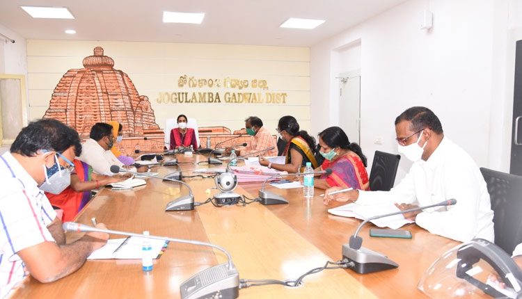 విద్యార్థుల పూర్తి వివరాలు అందజేయాలి