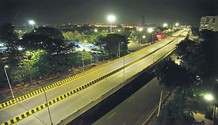 స్వీయ నియంత్రణతోనే కరోనా కట్టడి